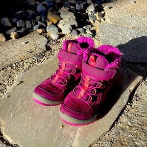 Merrell kids waterproof boots. EUC! Size 10.5
